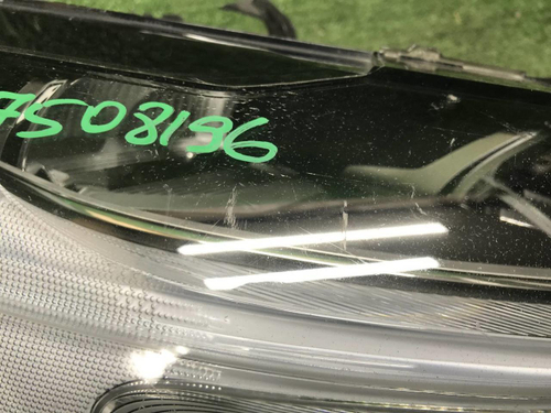 Битая Фара правая Volvo XC60 2 (2017-2021) LED