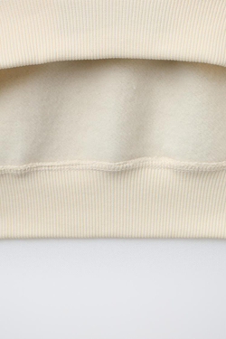 ZARA ТОЛСТОВКА С ВЫШИТОЙ НАДПИСЬЮ, ЖЕЛТОВАТО-БЕЛЫЙ