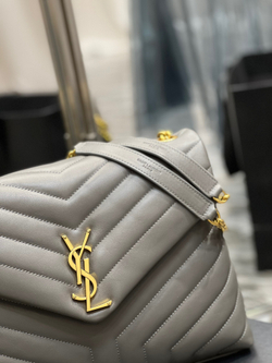 Saint Laurent Loulou 32 cm