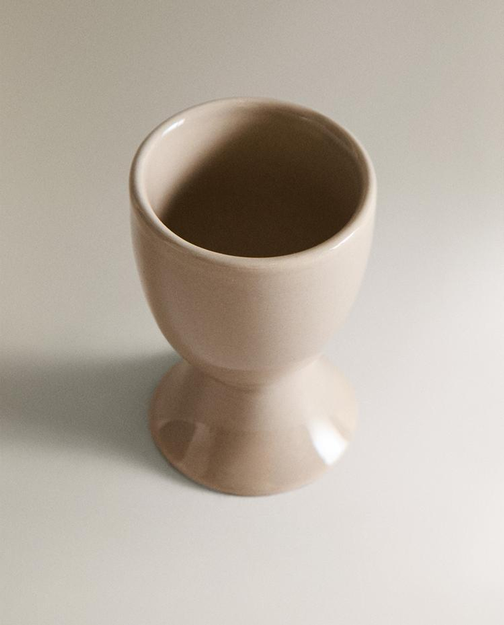 ZARA HOME КЕРАМИЧЕСКАЯ ПОДСТАВКА ДЛЯ ЯИЦ, БЕЖЕВЫЙ