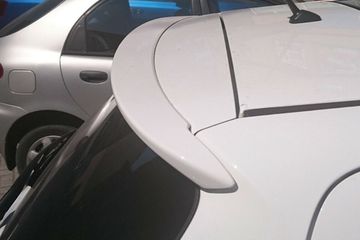 Спойлер V.1 для Toyota Yaris 3 2011-