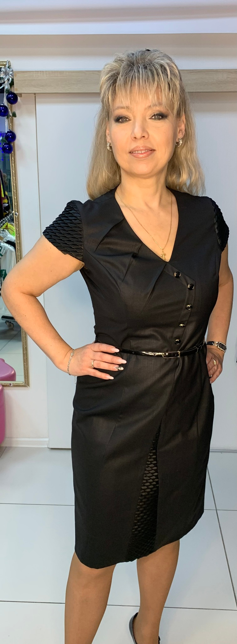 Деловое черное платье