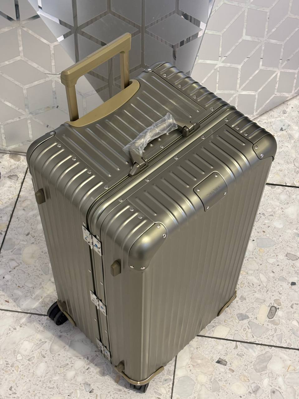 Чемодан Rimowa