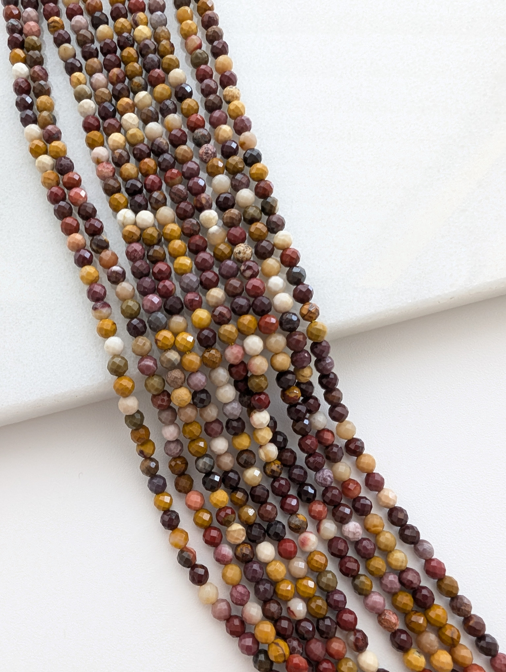 Яшма мукаит, шар в огранке 3мм