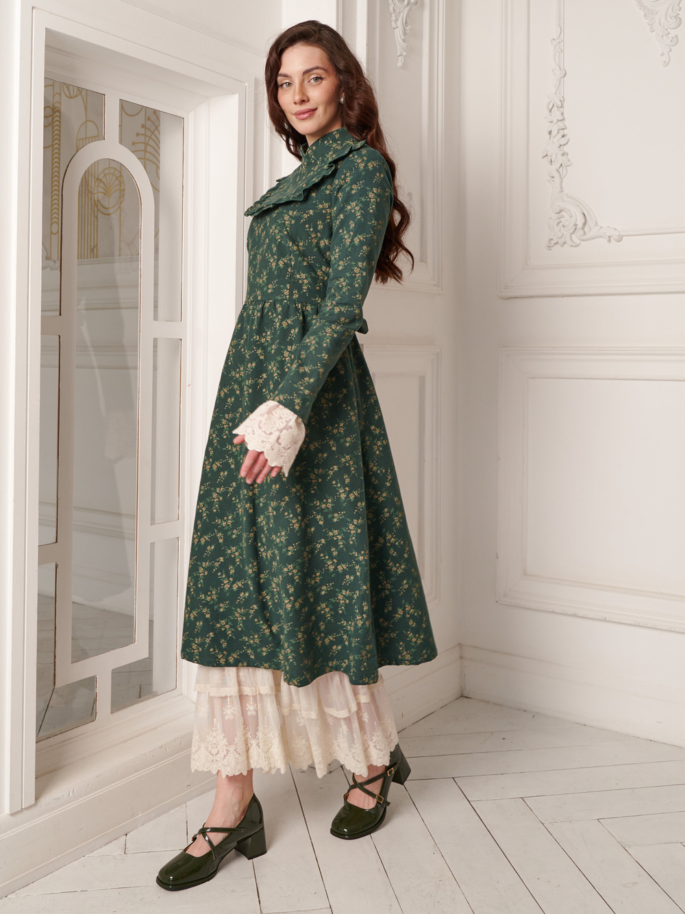 Платье с вшитой манишкой