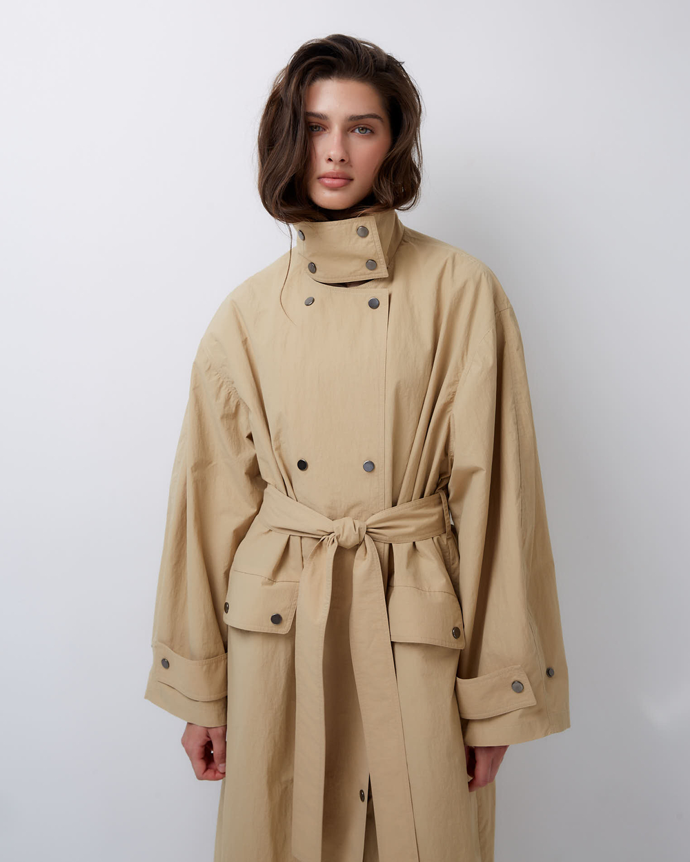 Плащ с кейпом песочный