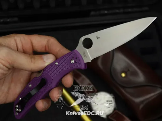 Складной нож Spyderco Endura Flat Ground Purple C10FPPR c клинком из стали VG-10, рукоять FRN