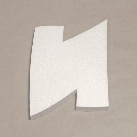 Буква И шрифт BeeskneesC