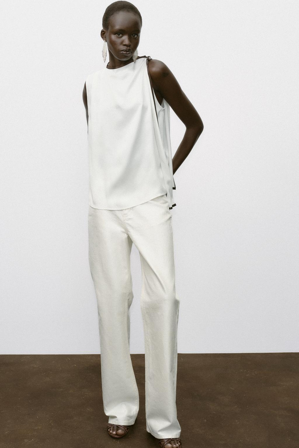 ZARA АТЛАСНЫЙ ТОП С БАНТОМ И КОНТРАСТНОЙ ОТДЕЛКОЙ, ЭКРЮ/КОРИЧНЕВЫЙ