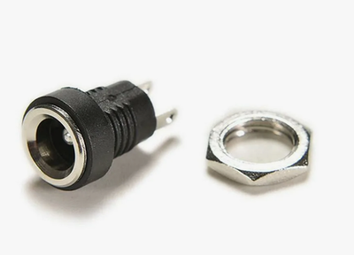 Гнездо питания 5,5 мм x 2,1 мм под гайку