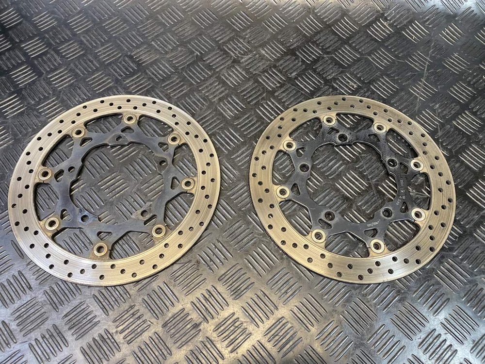 Диски тормозные передние Suzuki GSR400 (GK7DA)