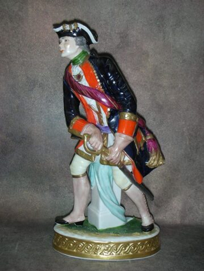 Статуэтка. Фарфор. Солдат. Офицер 1740. Rudolf Kammer. Германия