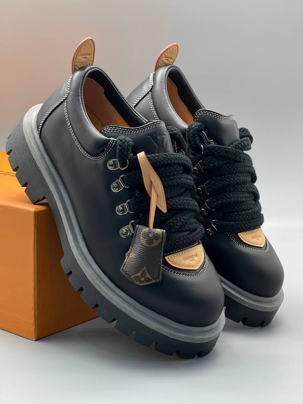 Кроссовки Louis Vuitton