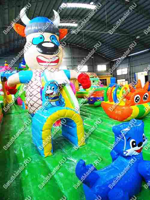 Коммерческий надувной батут "На страже добра 2" 30*9*7 м