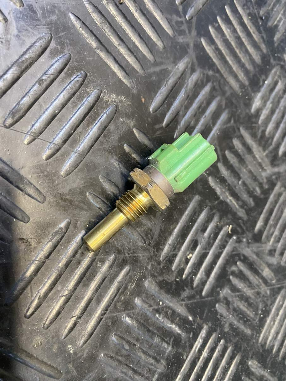 Датчик температуры Suzuki GSR400 (GK7DA)