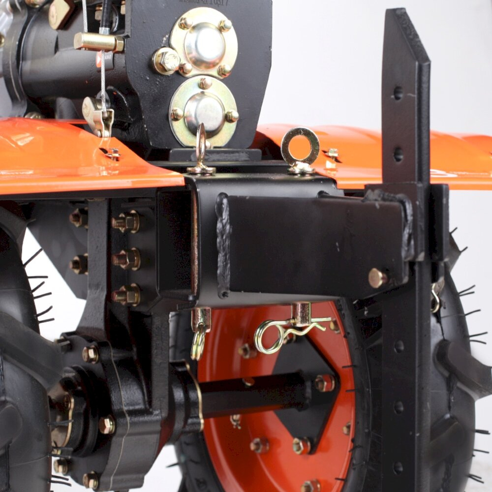 Мотоблок дизельный PATRIOT BOSTON-6D 6 л,с; фрезы: 1050 mm; 2 вперед+ 1 назад;(440701535)