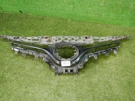 Решетка радиатора Toyota Camry xv70 (2017-2021)