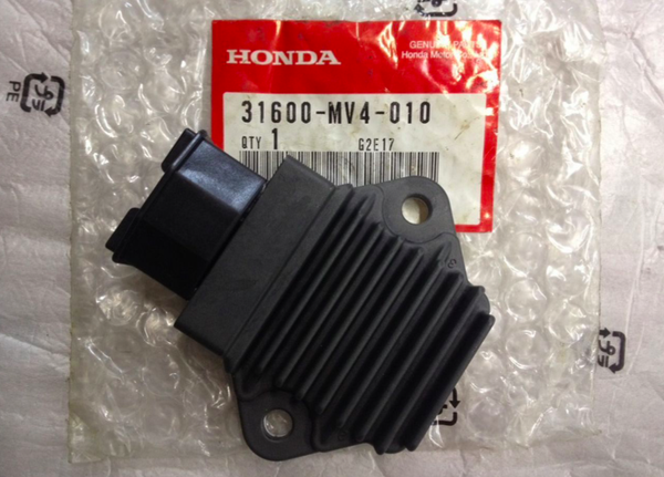 Honda Реле-регулятор 31600-MV4-010 аналог 31600-KBG-008 31600-KPJ-670 31600-KW6-841 31600-KY2-701 31600-KY2-702 31600-KY2-703 31600-MV4-000