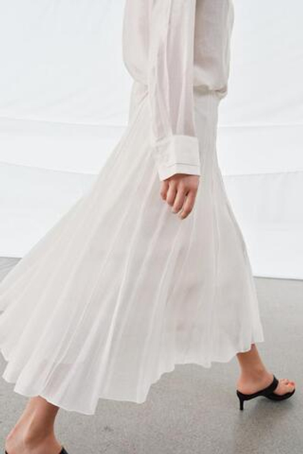 ZARA КОМБИНИРОВАННАЯ СТРУЯЩАЯСЯ ЮБКА — ZW COLLECTION, ЖЕЛТОВАТО-БЕЛЫЙ