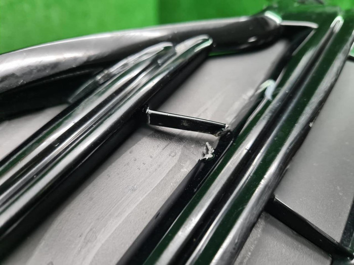 Решетка переднего бампера Toyota Camry xv70 20-нв