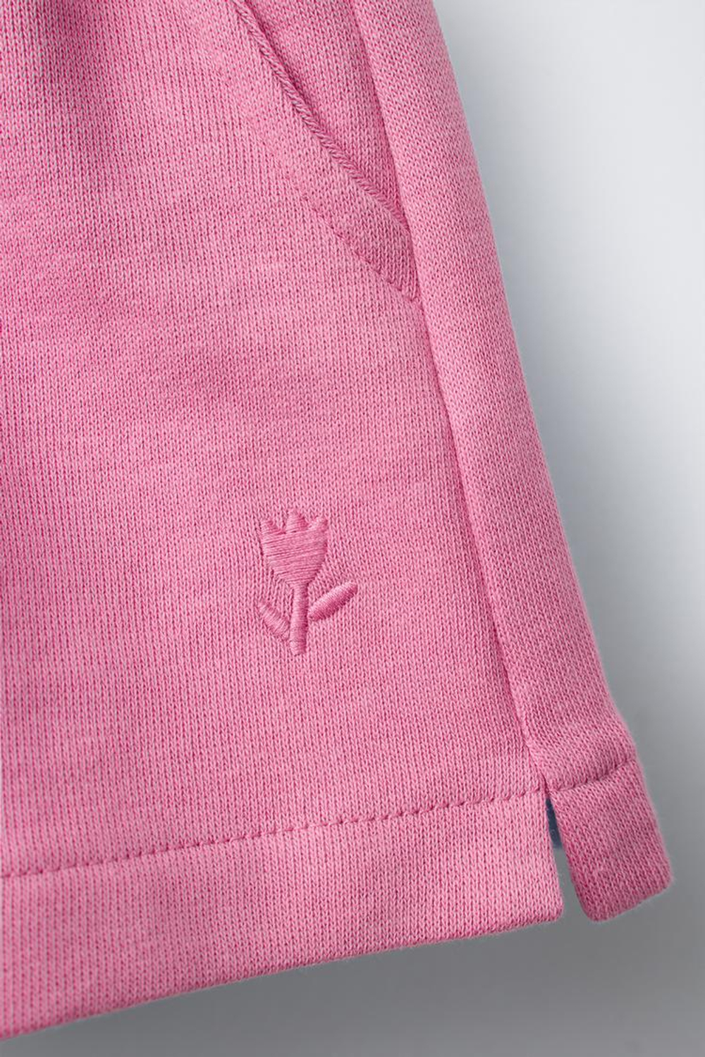 ZARA БАЗОВЫЕ ШОРТЫ ИЗ МЯГКОЙ ТКАНИ С ЦВЕТОЧНОЙ ВЫШИВКОЙ, РОЗОВАТЫЙ