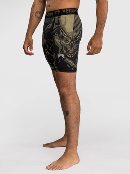 Шорты компрессионные Venum Invader Black/Sand