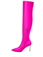 Женские ботфорты из кожи фуксия на молнии с тонкой шпилькой со стразами