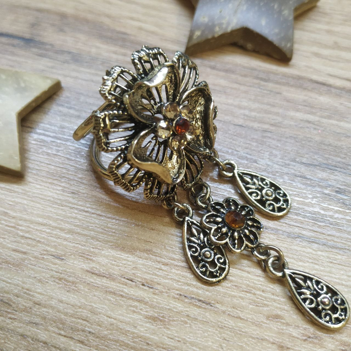 Кольцо для платка Цветок 9-листник с подвесками стразы металл золотистый черненый