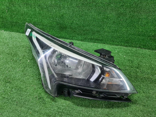 Битая Фара правая Kia Rio 4 (2020-н.в.) галоген