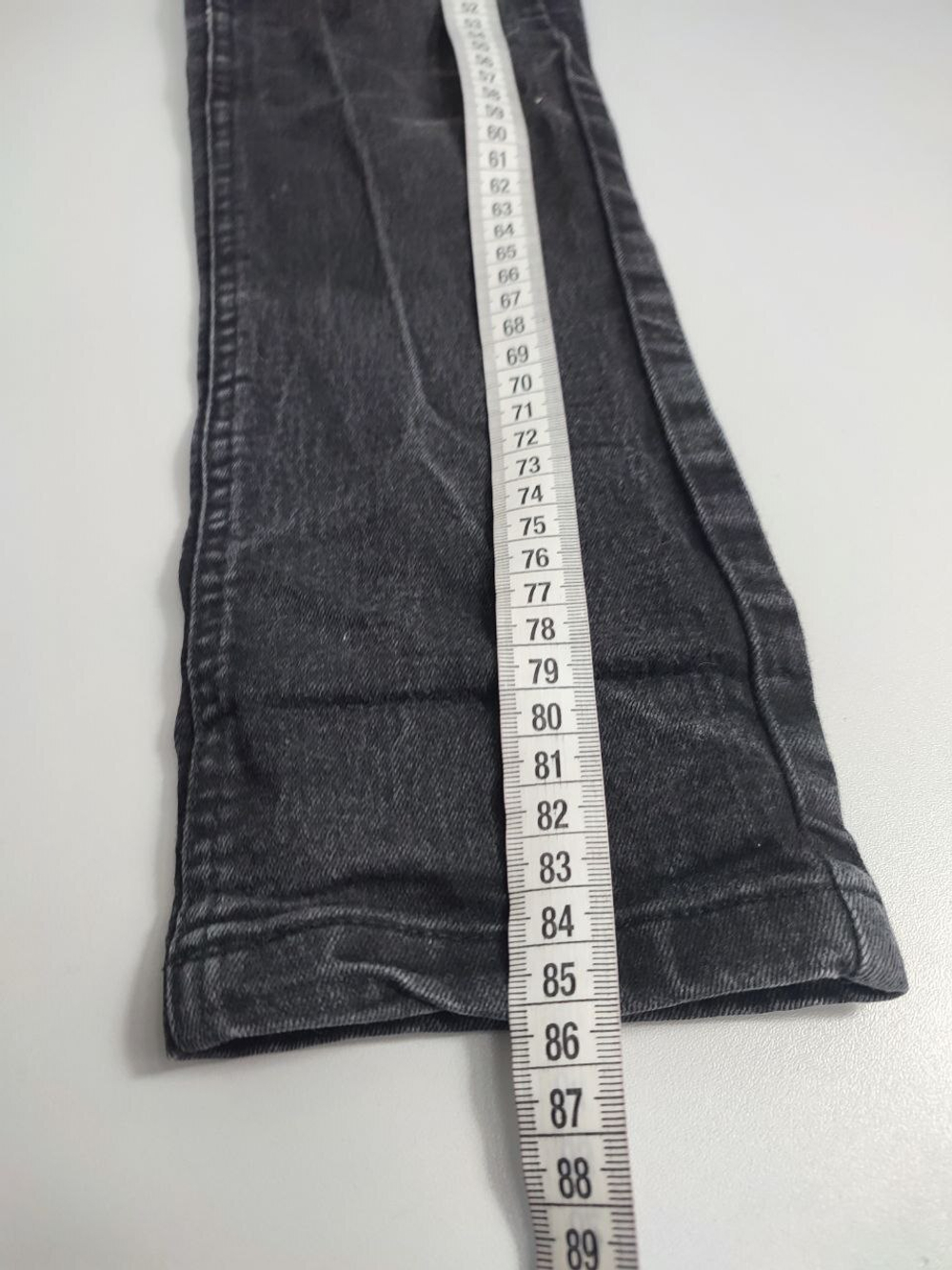 Джинсы O'stin базовые на 10-11 лет