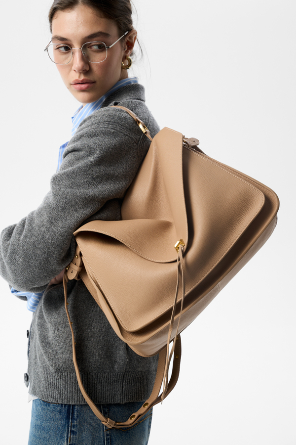 NOTE MAXI латте