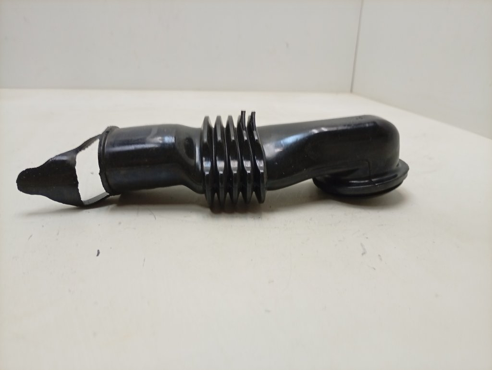 BWE81282LB кт35 Заливной патрубок стиральных машин Indesit Ariston 144003159 б/у