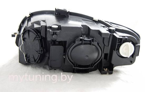 Фара передняя Audi A4 B7 11.04-03.08