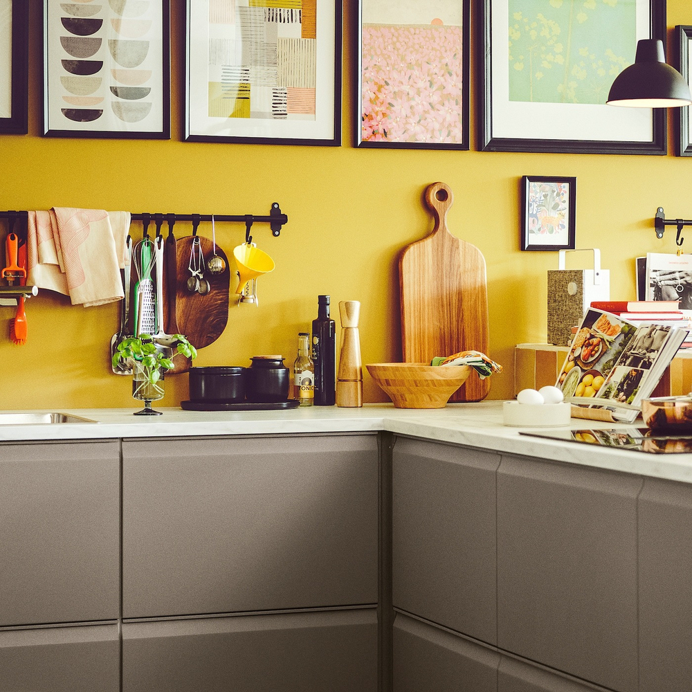 IKEA INTRESSANT  (ИКЕА ИНТРЕССАНТ)  -  Кофемолка, акация, 27 см
