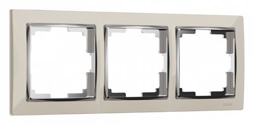 Рамка на 3 поста Werkel W0031903