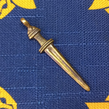 Подвеска. Меч Каролинг