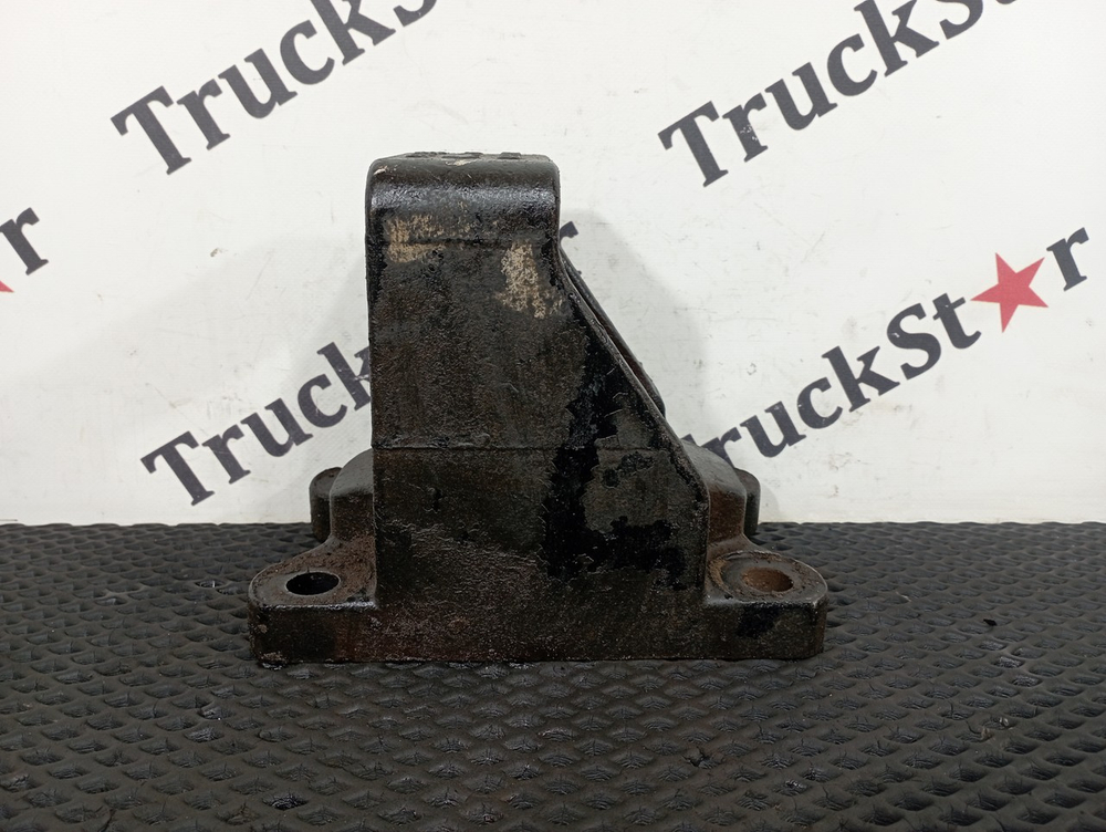 Кронштейн рессоры задней