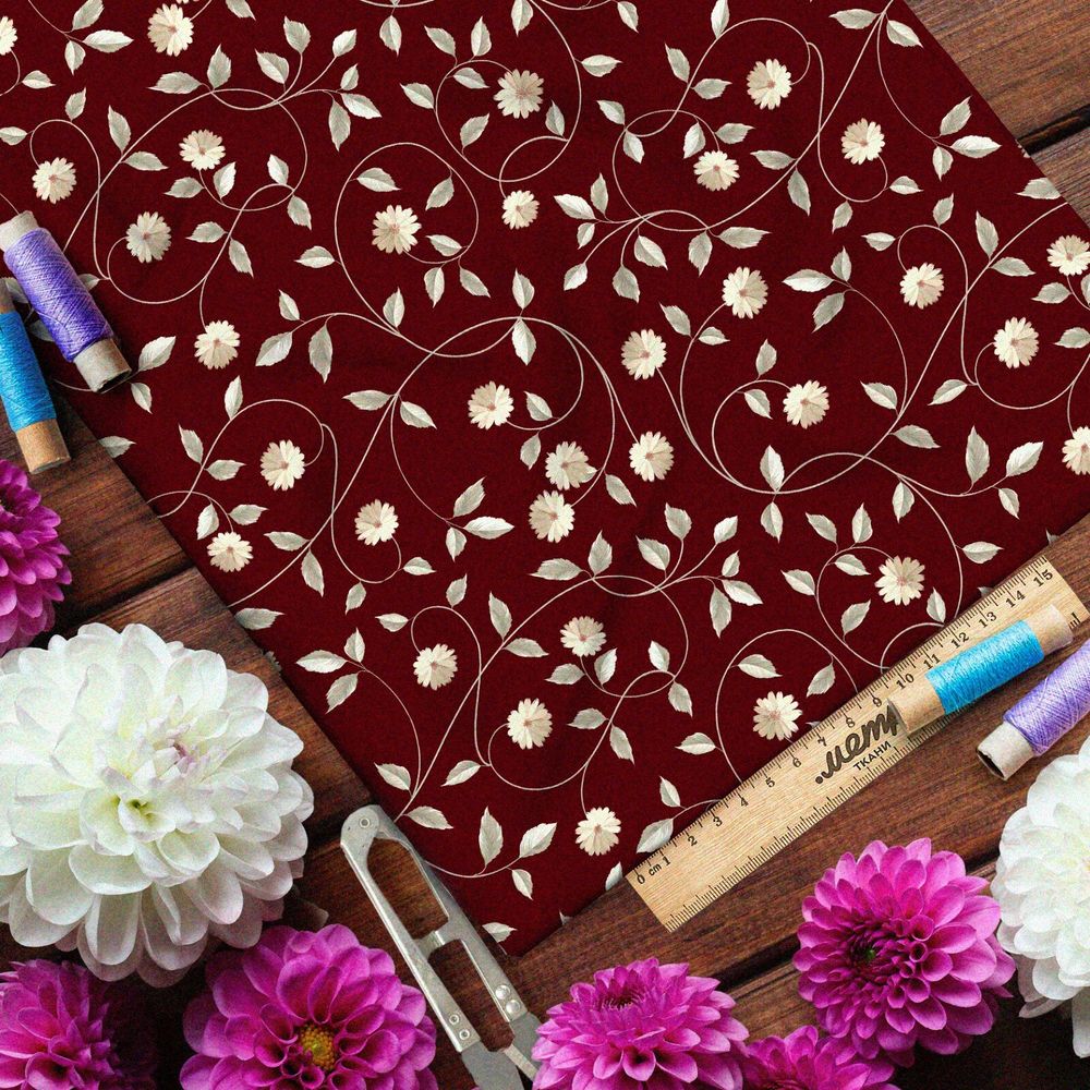 Ткань габардин полевые цветы на бордовом фоне
