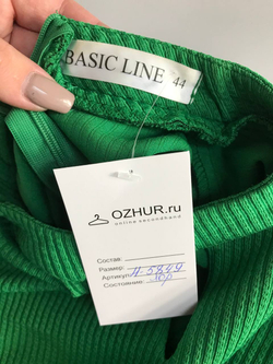Платье Basic Line красивого цвета, визуально на 44 размер