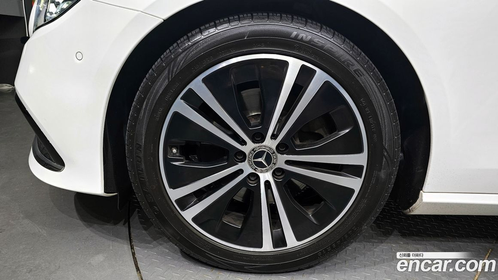 Mercedes-Benz E-Class W213 E250 Avangarde (12.2020)