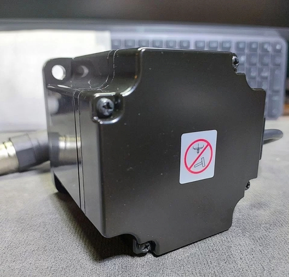 Yaskawa SGMPH-04AAA61D-0Y - Мотор