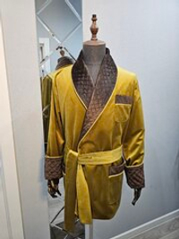 Жакет бархатный со стеганными бортами