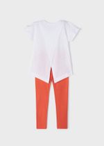 футболка с леггинсами