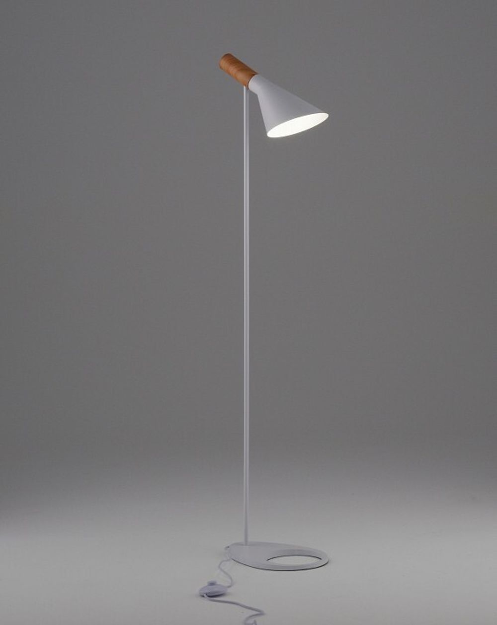 Торшер Moderli Turin V11336-1F