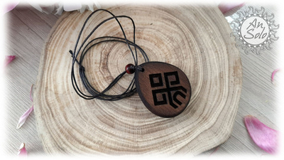 Оберег-капля "Символ Чура" из кедра