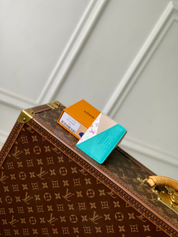 Louis Vuitton Criss Cross Card Holder