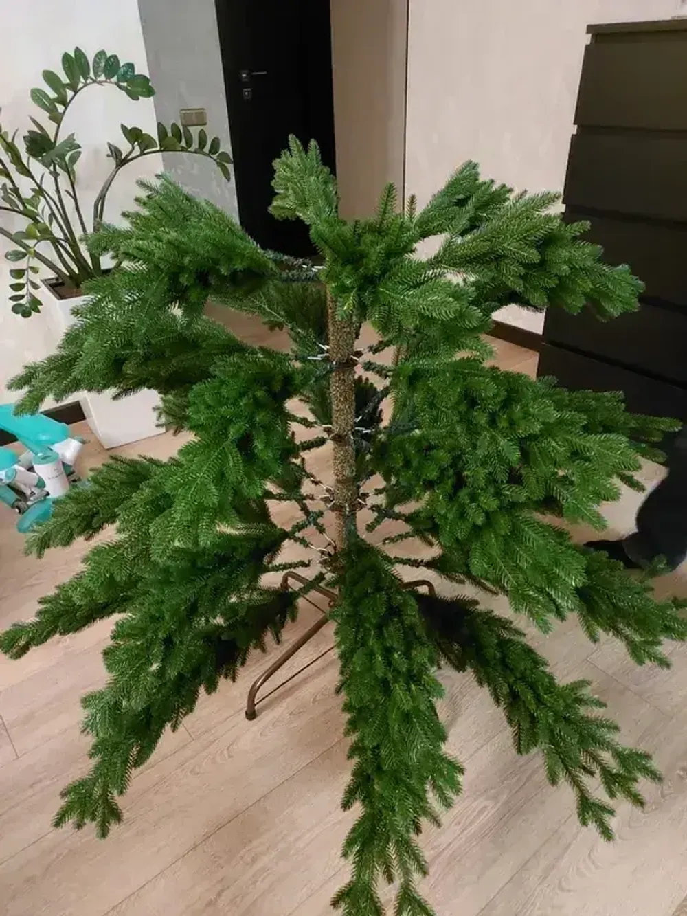 Ель искусственная «Вега» (Литая хвоя) 250 см / 2,5 м