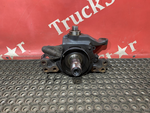 Кулак поворотный правый 2016г