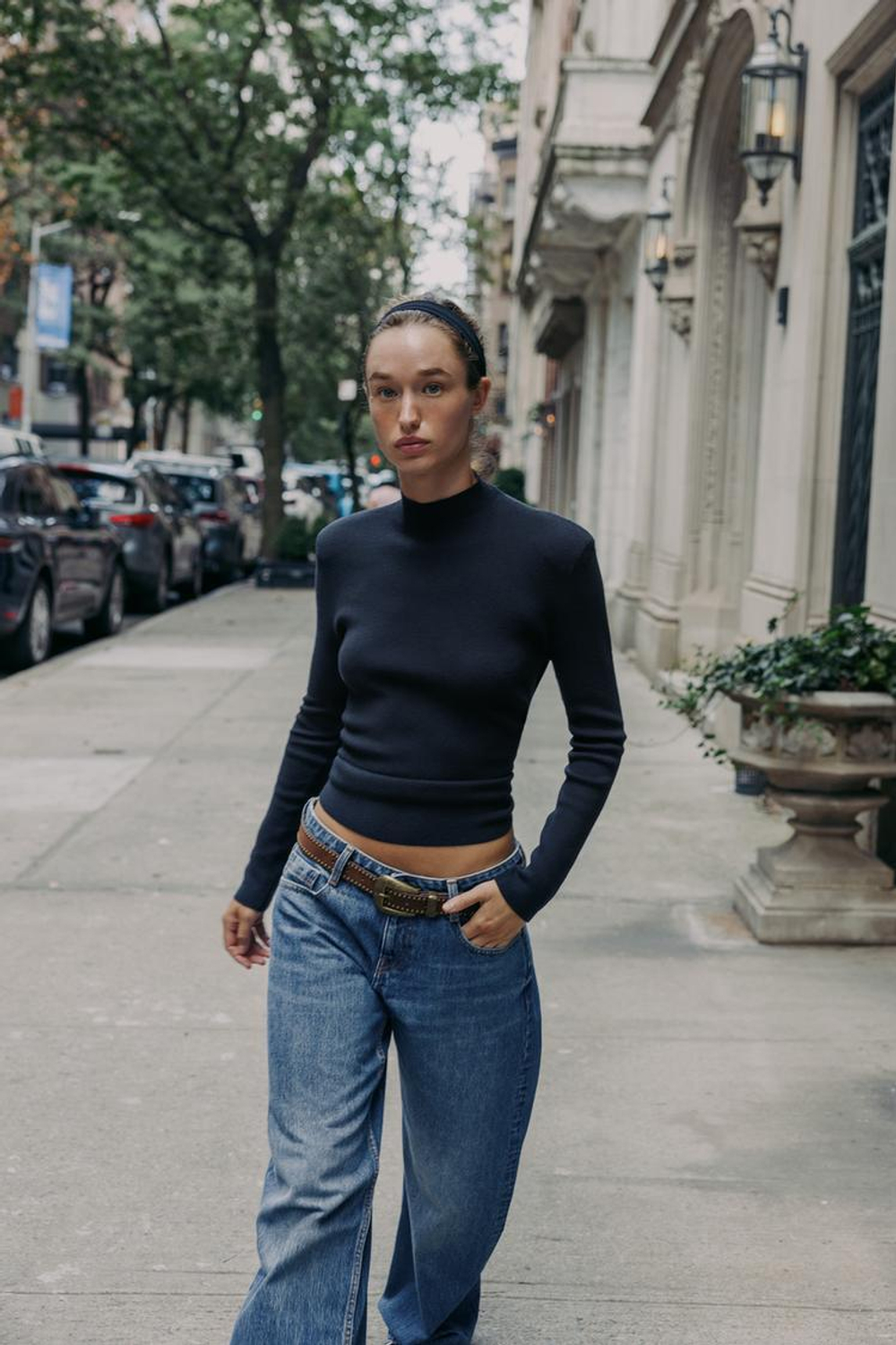 ZARA ТРИКОТАЖНЫЙ ТОП С ОТКРЫТОЙ СПИНОЙ, МОРСКОЙ СИНИЙ