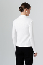 23168 Водолазка женская (молочный)